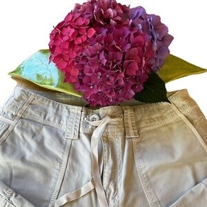 𝅺eddie Bauer Pants with Floral Pattern Side & Tie Up EUC